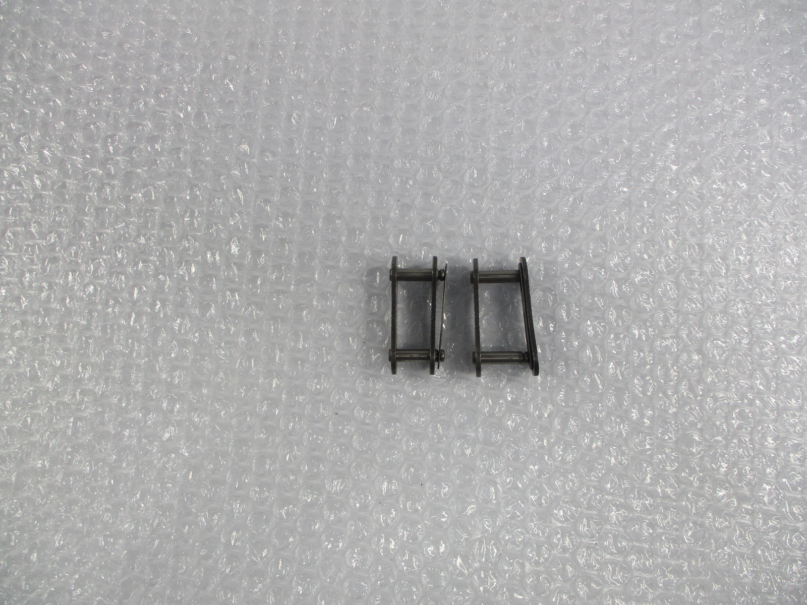 INDUSTRIAL SPARE C-4587050CL-00 2050 CONNECTING LINK LOT OF 4 NSNP