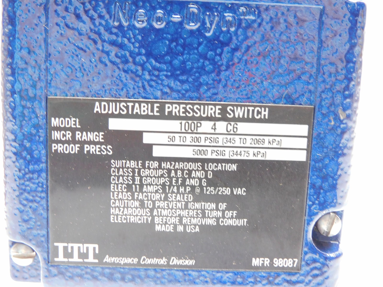 ITT 100P54CC6 125/250VAC 11A 50-300PSI NSMP