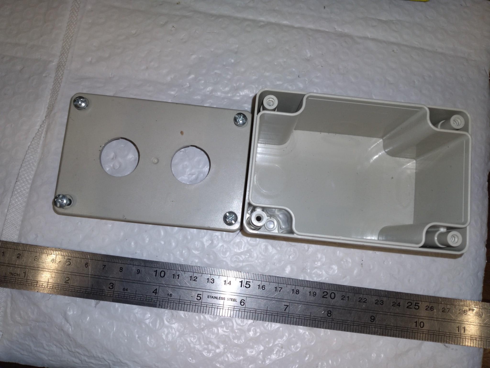 PLASTIC CONTROL BOX 22MM HOLE PUSH BUTTON SWITCH BOX, TWO BUTTONS