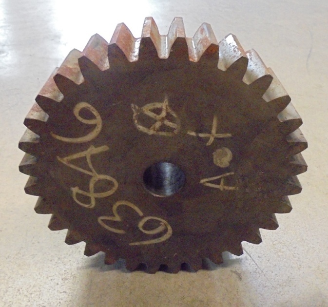 SPUR GEAR 4L32 20, S432, 1-1/4″ BORE, 8-1/2″ OD, 20 DEG PRESSURE ANGLE, 2″ FACE