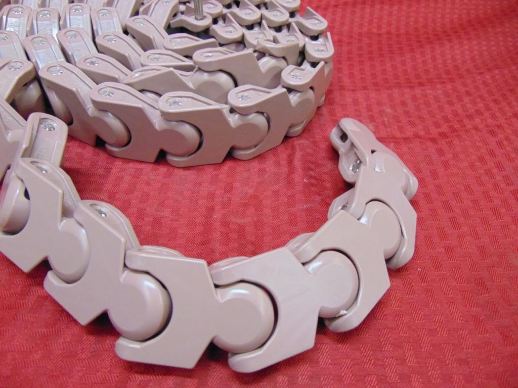 UNICHAIN PLASTIC UNI FLEX CHAIN M/N: 1700 50MM PITCH SIDE FLEXING (44FT)