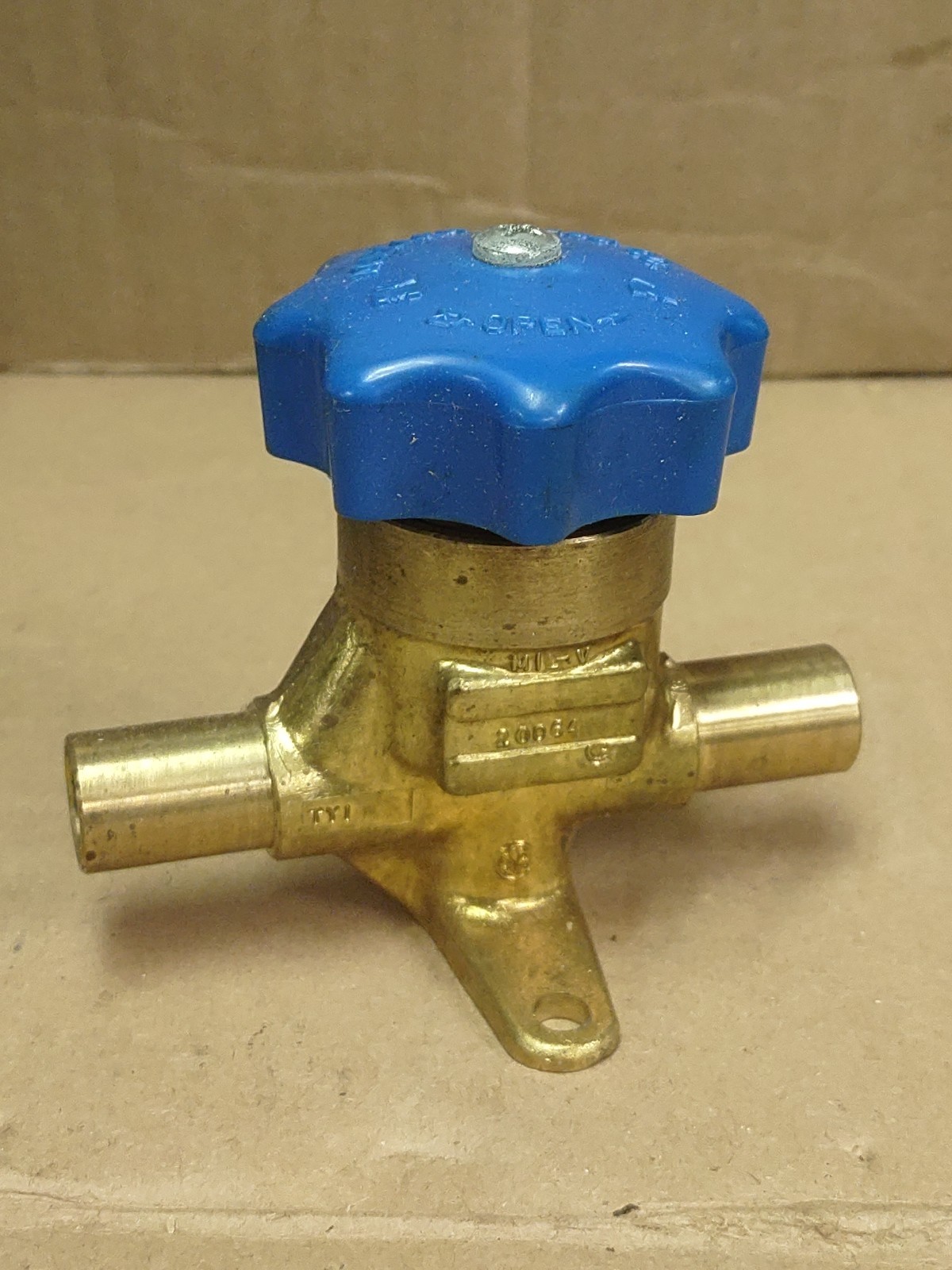Mueller Industries A14841 1/2 Inch Straight Packless Line Valve