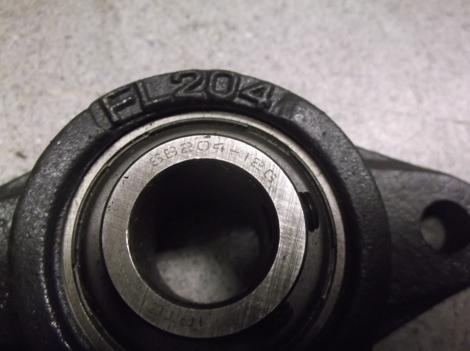 NEW IPTCI SB204-12G FL204 2-Bolt Flange Bearing *FREE SHIPPING* lot of 4