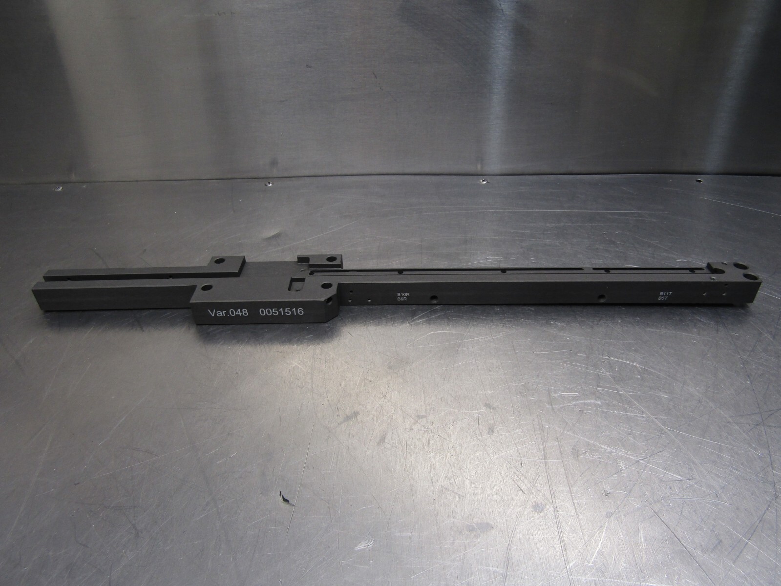 Komax VAR.048 0051516 Feeding Track