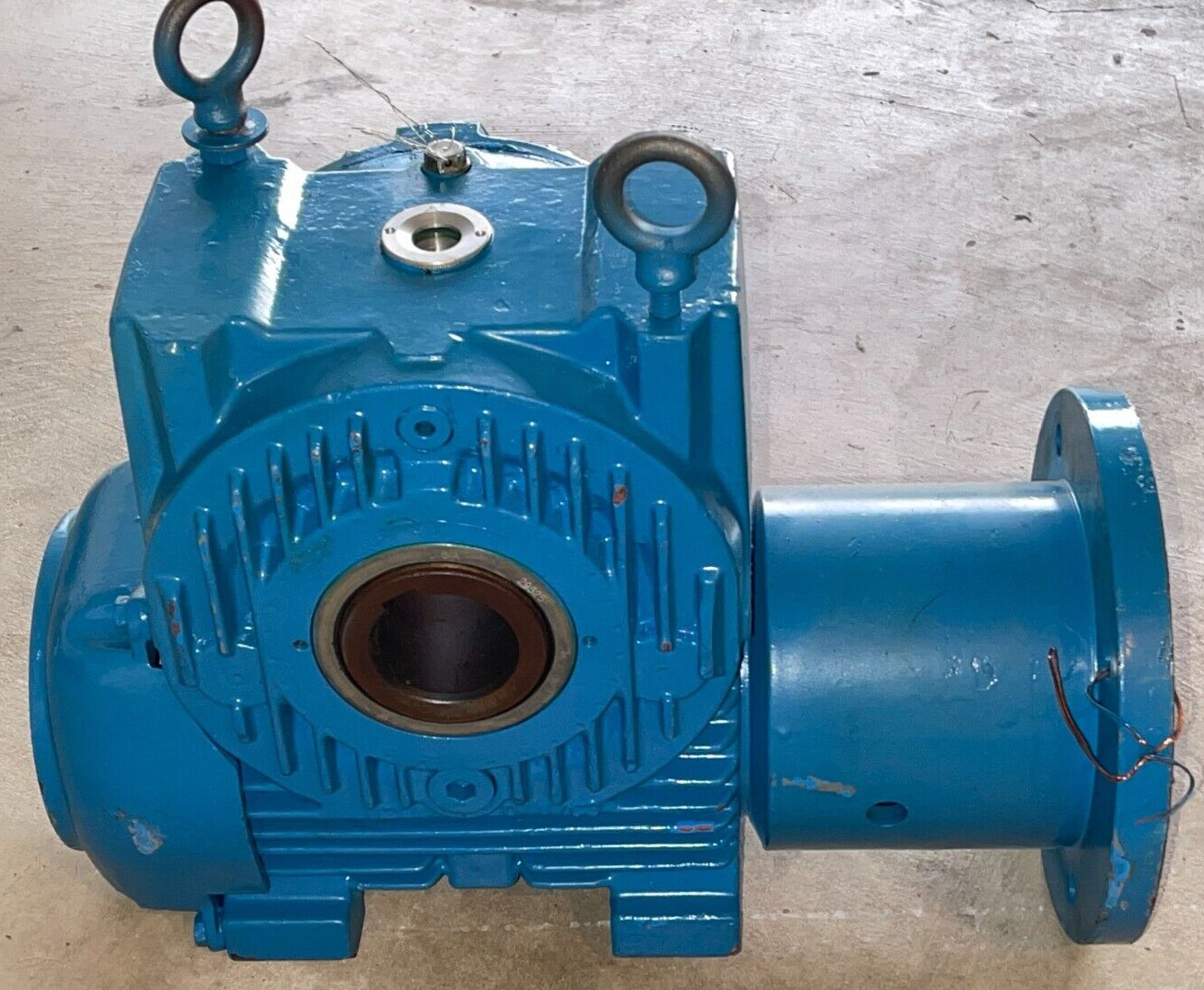 FLENDER TYPE CFA 100 1750 RPM GEARBOX 25.5:1 1750 RPM
