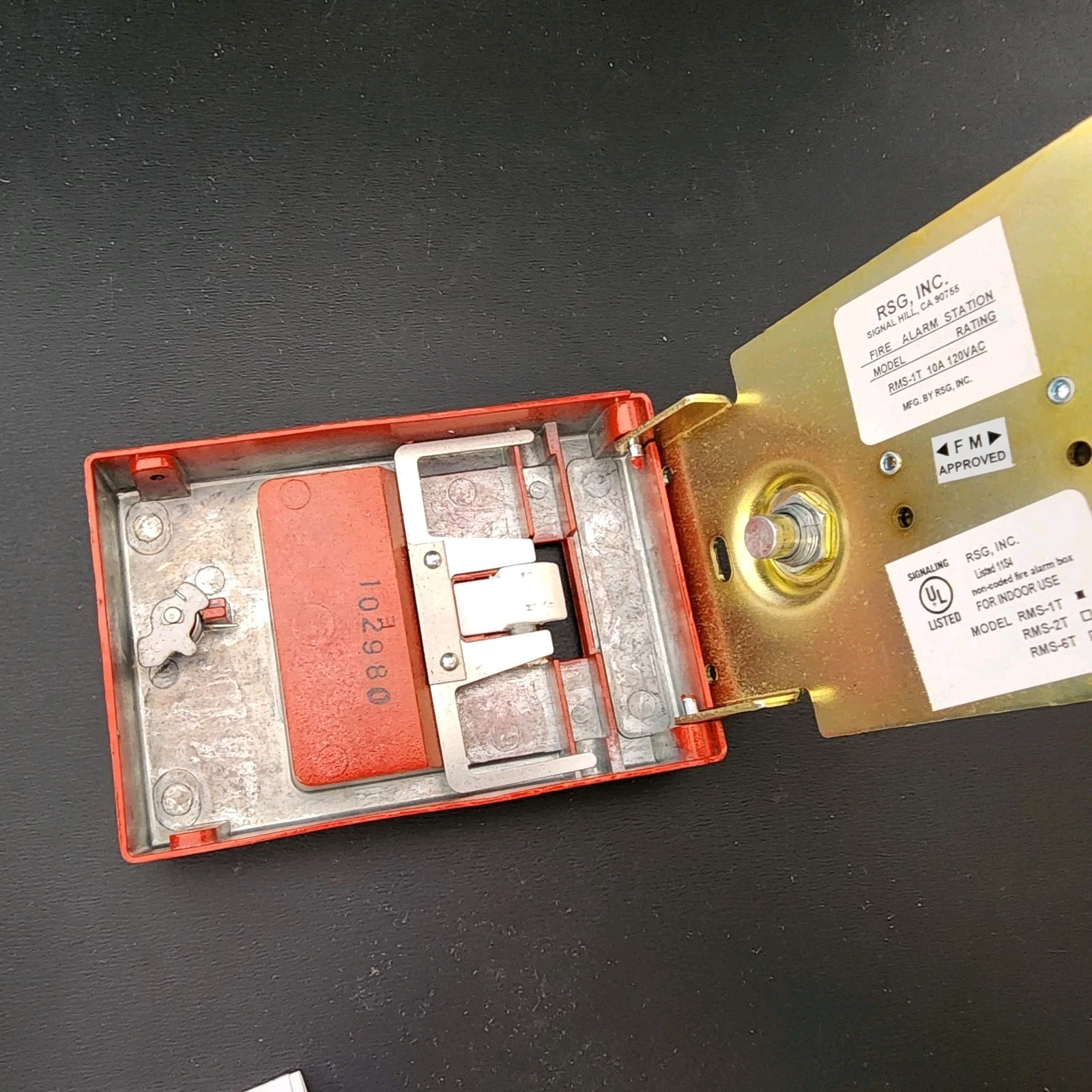 SIGNALING Fire Alarm Station RATING RMS-1T – 10A – 120VAC