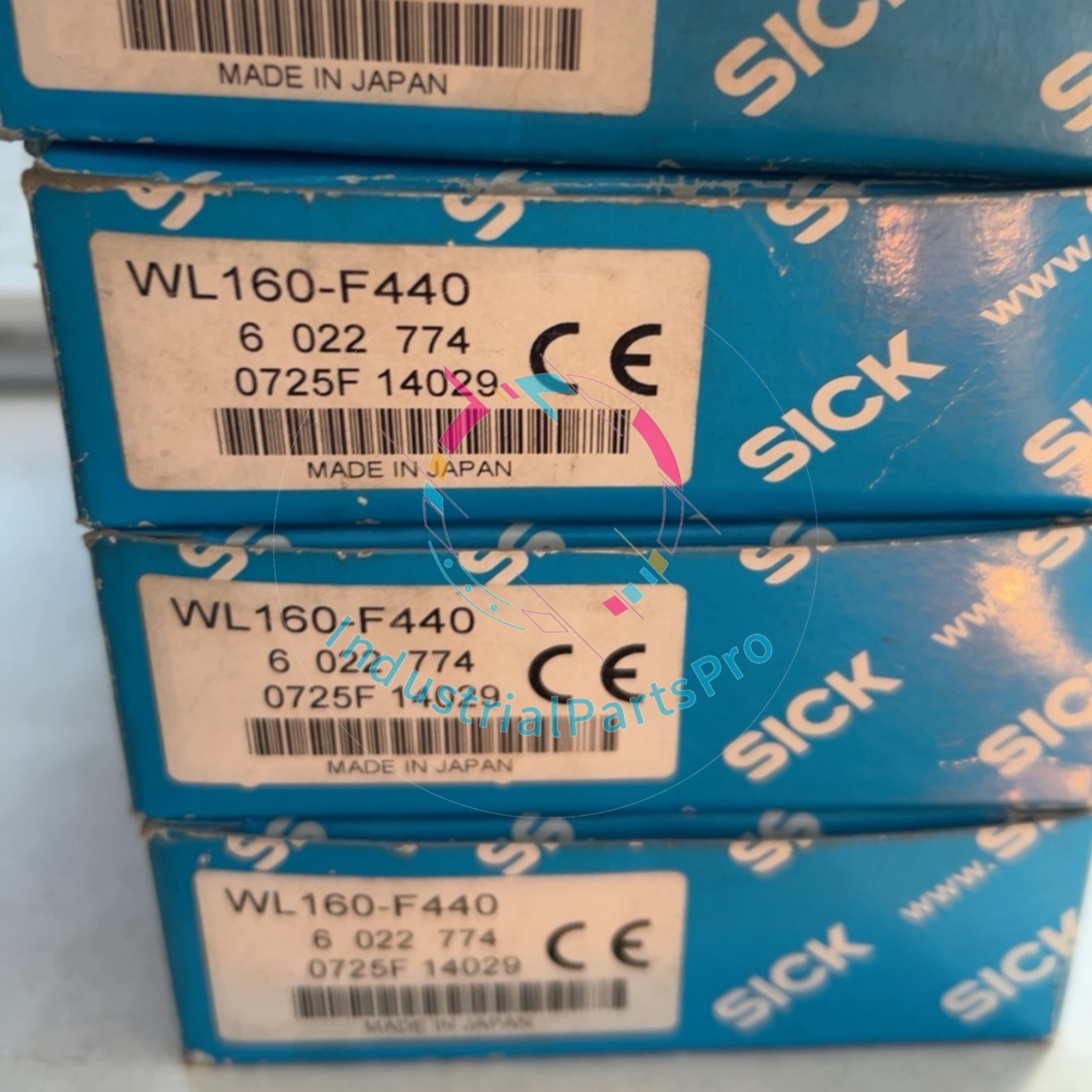 1PCS SICK WL160-F440 New in box Photoelectric Sensor Switch WL160F440