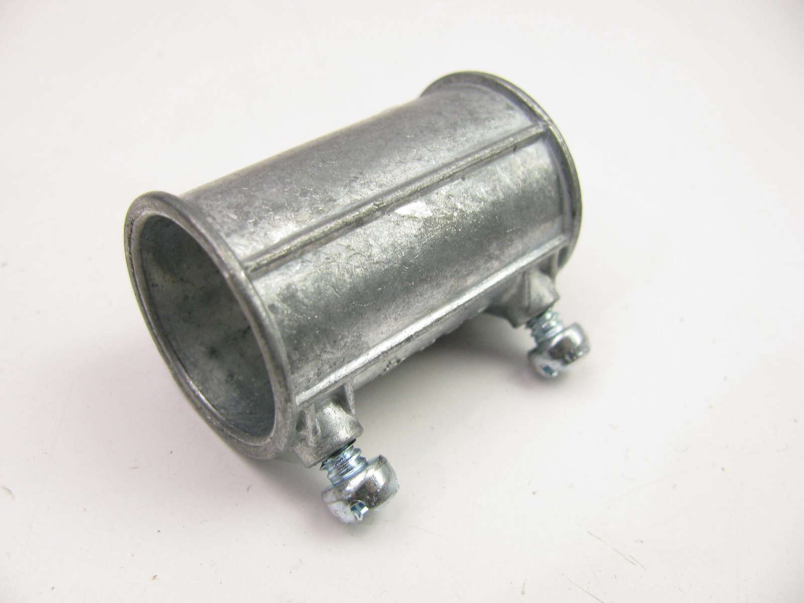 (35) Sigma Electric 44241 3/4″ Die Cast Zinc Set Screw Coupling Conduit Fitting