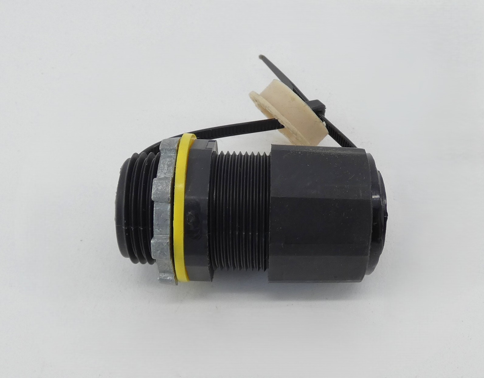 *Box of 8* Arlington LPCG757BL 3/4″ Strain Relief Cord Connector .385 – .750 …