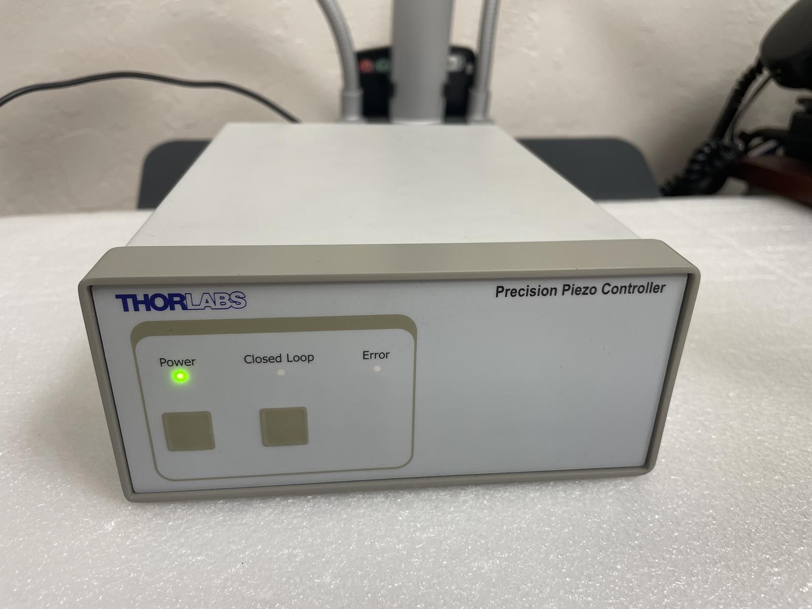 THORLABS CB7 4EX, UK PRECISION PIEZO CONTROLLER