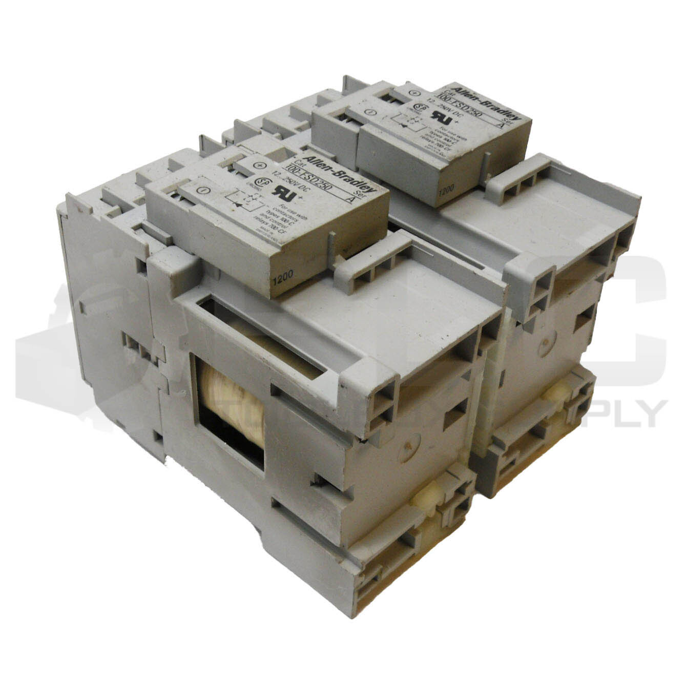ALLEN BRADLEY 104-C09ZJ22 /B CONTACTOR W/ (2) 100-C09Z*10 /A W/ 100-FSD250 /A