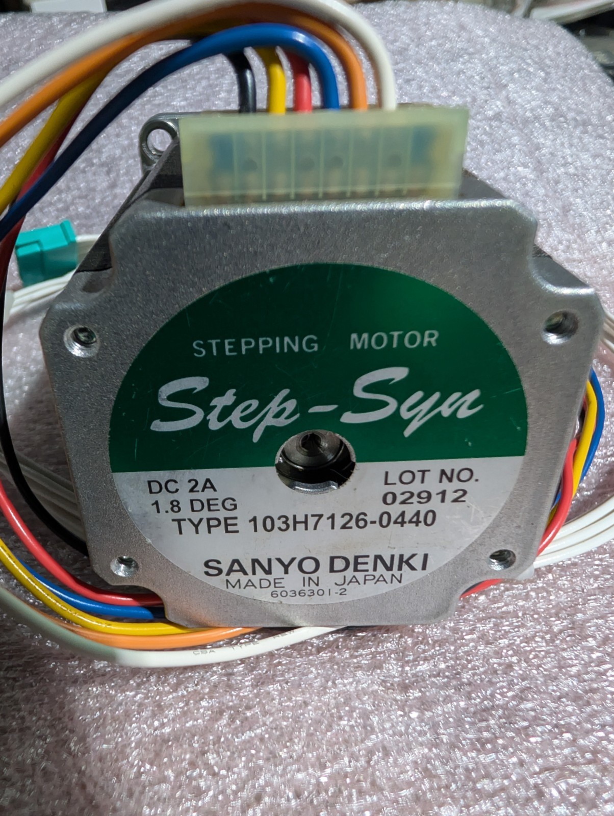 STEP SYN STEPPING MOTOR DC 2A – 1.8 STEP TYPE 103H7126-0440 -FAST SHIPPING #R25