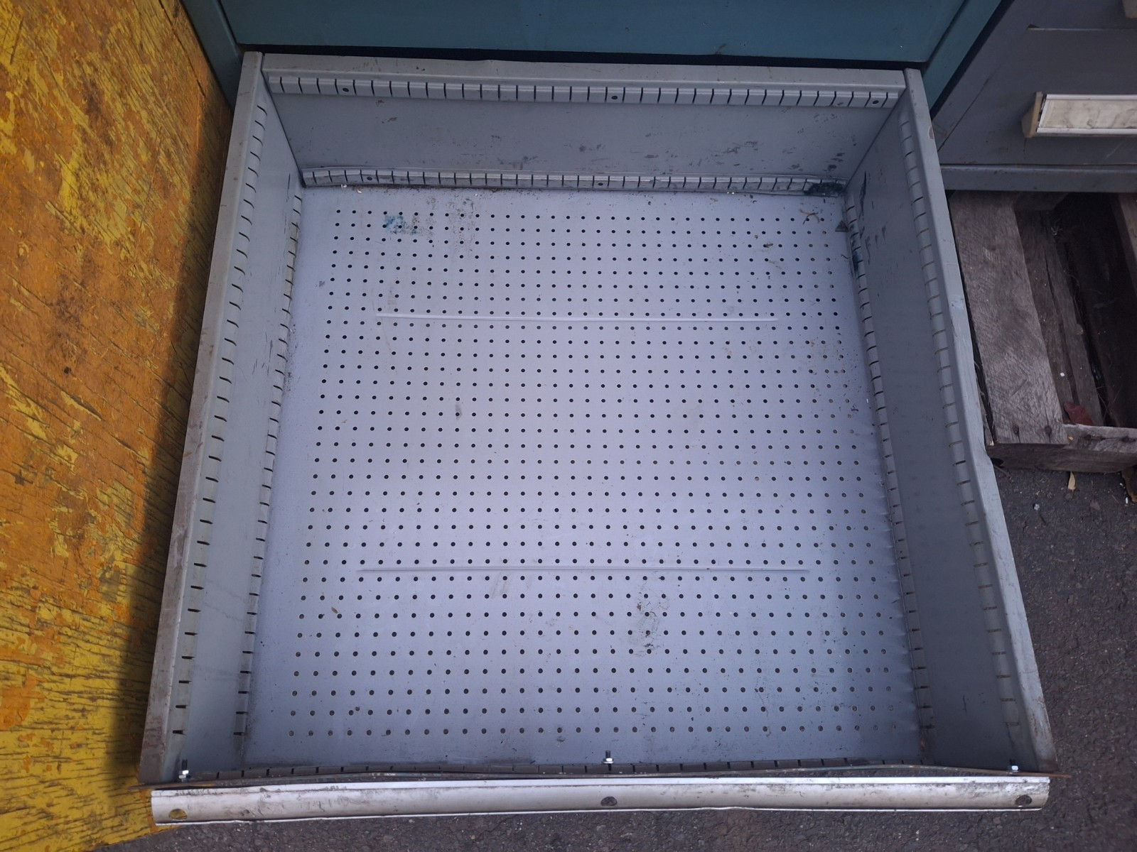 Heavy-Duty Industrial 6 Pull Drawer Green Cabinet Storage for Tools