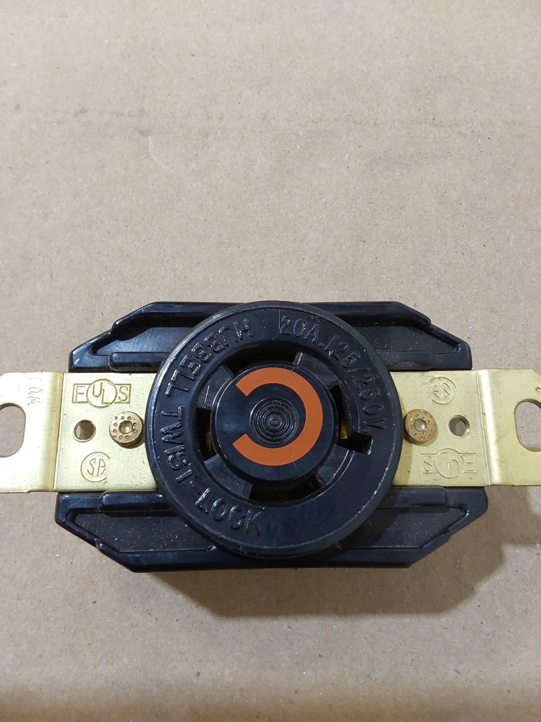 NEW OLD STOCK! HUBBELL 20A 125/250V TWIST LOCK RECEPTACLE HBL2410