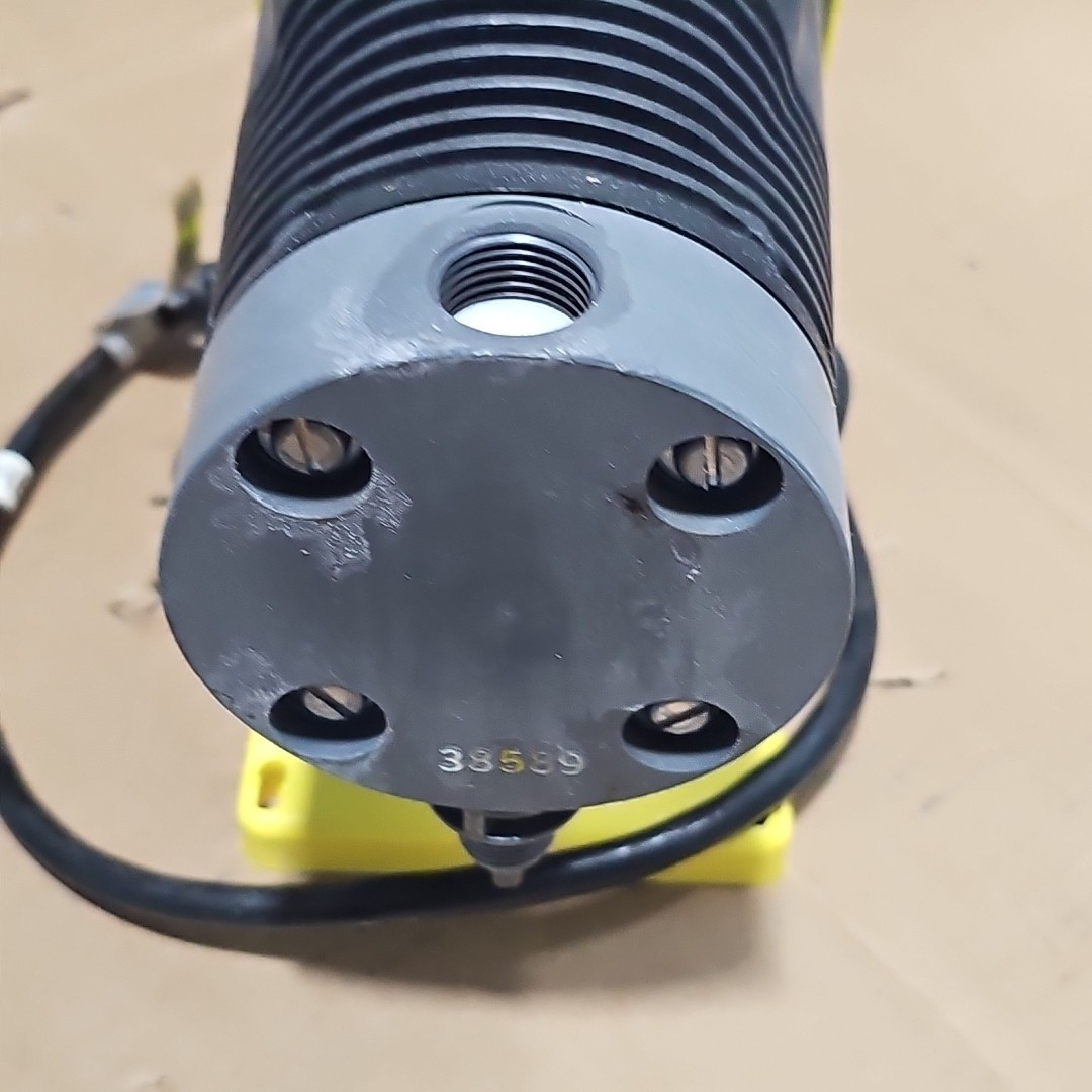 LMI AA161-62S 120VAC 1.4A 50 PSI 2GPH AA Chemical Metering Pump USED
