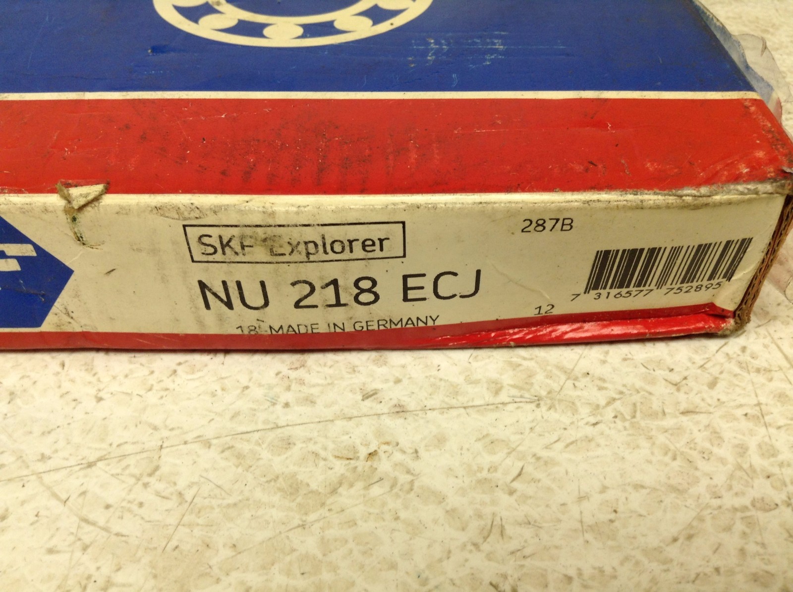 SKF NU 218 ECJ Roller Bearing NU218ECJ New (TSC)