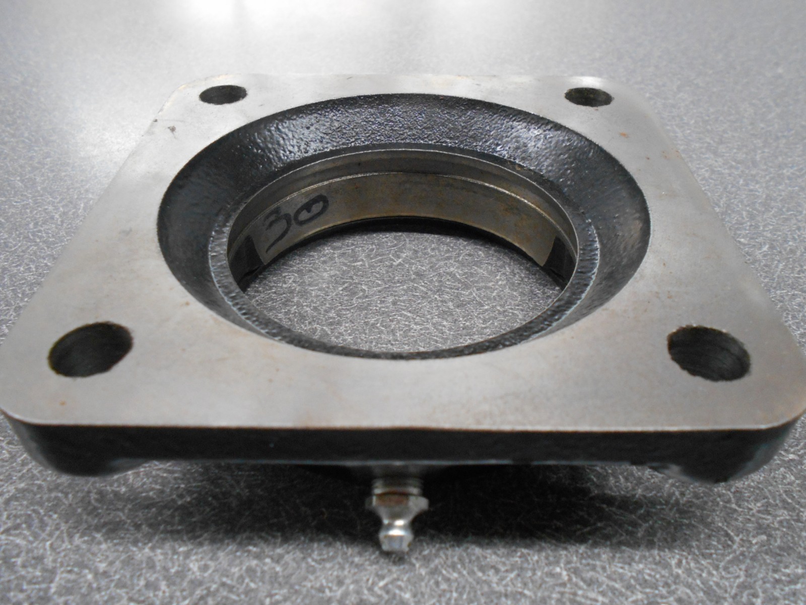 Burns/Tisco 85mm 4-Bolt Greasable Bearing Flange. F85-R. NEW!