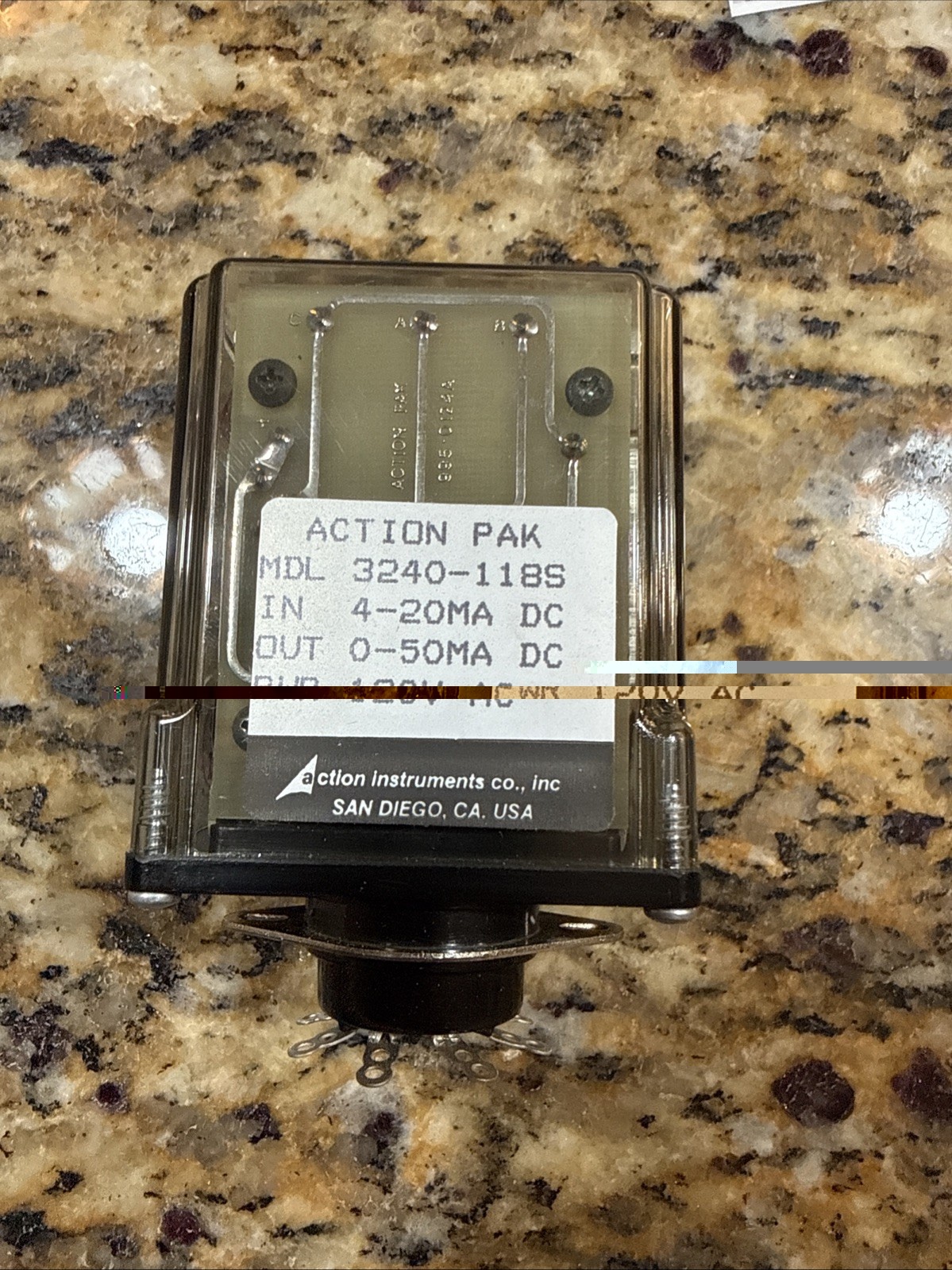 NEW ACTION PAK 3240-118S INPUT 4-20MA DC OUTPUT 0-50MA DC 120 VAC PWR
