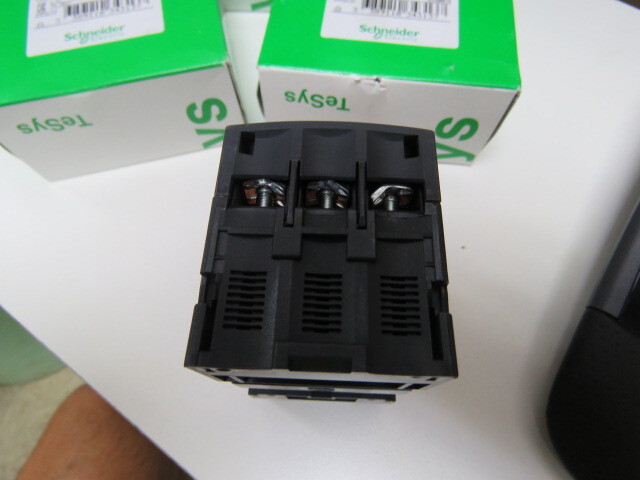 SCHNEIDER GV2ME14 Qty of 1 per Lot SCHNEIDER GV2ME14