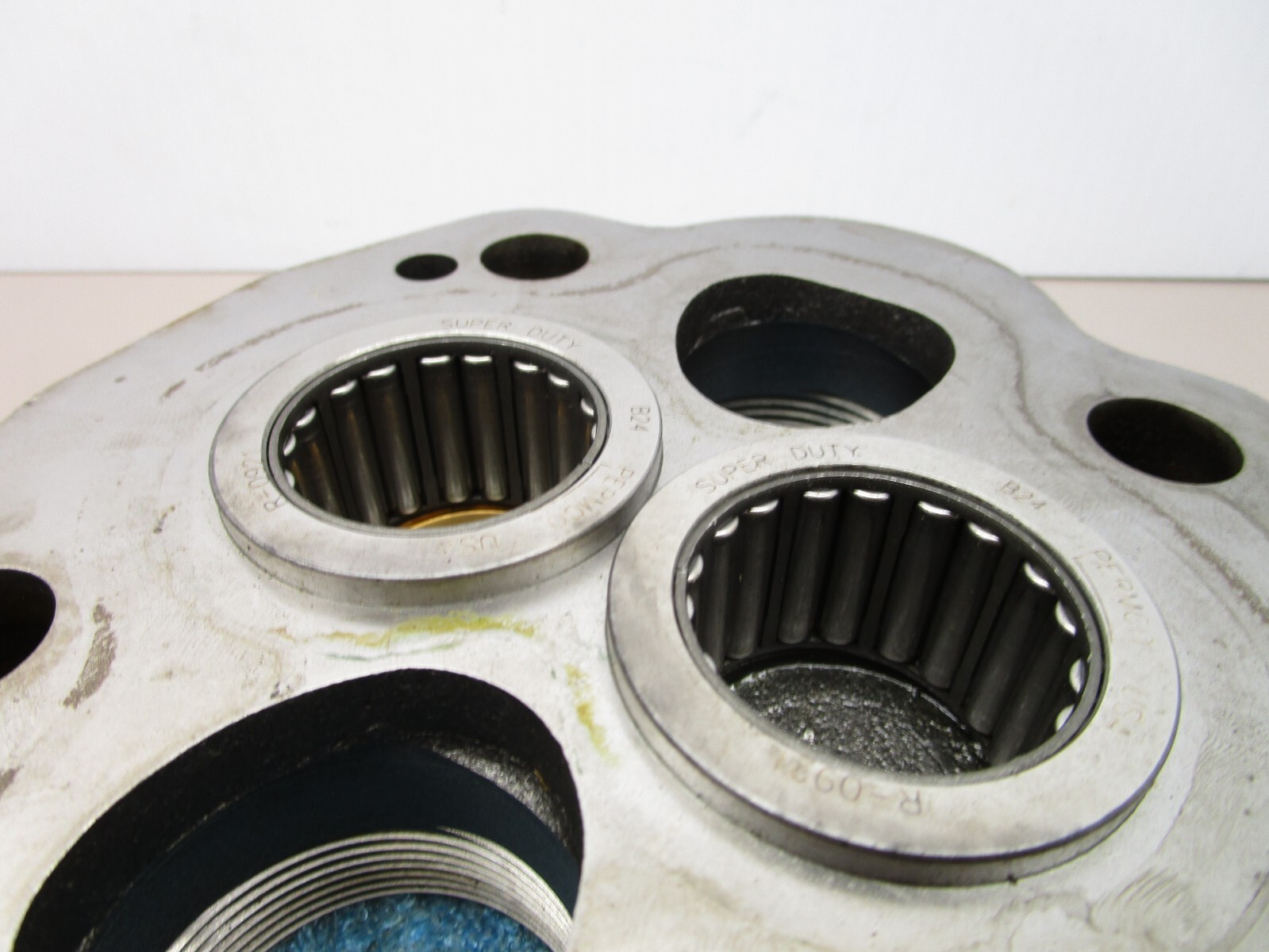 Permco P51 Hydraulic Pump Roller Bearing Back Cover End Plate 592-00884 KG016A0