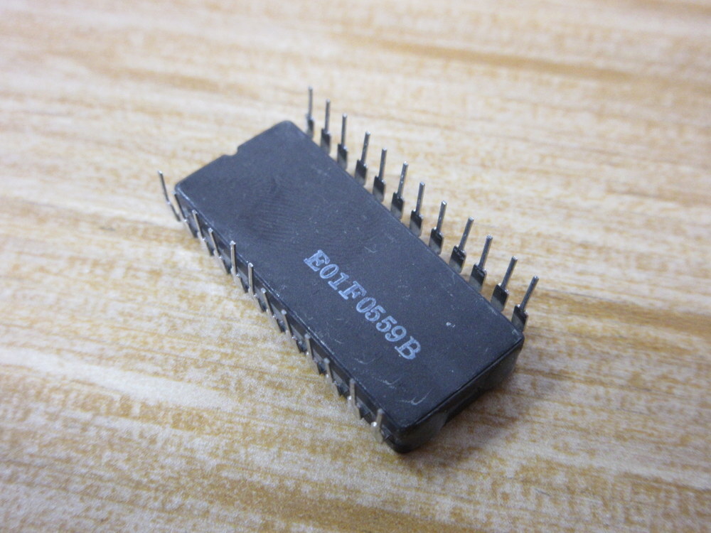 Mostek ET 2716Q Thomson Components Integrated Circuit ET2716Q