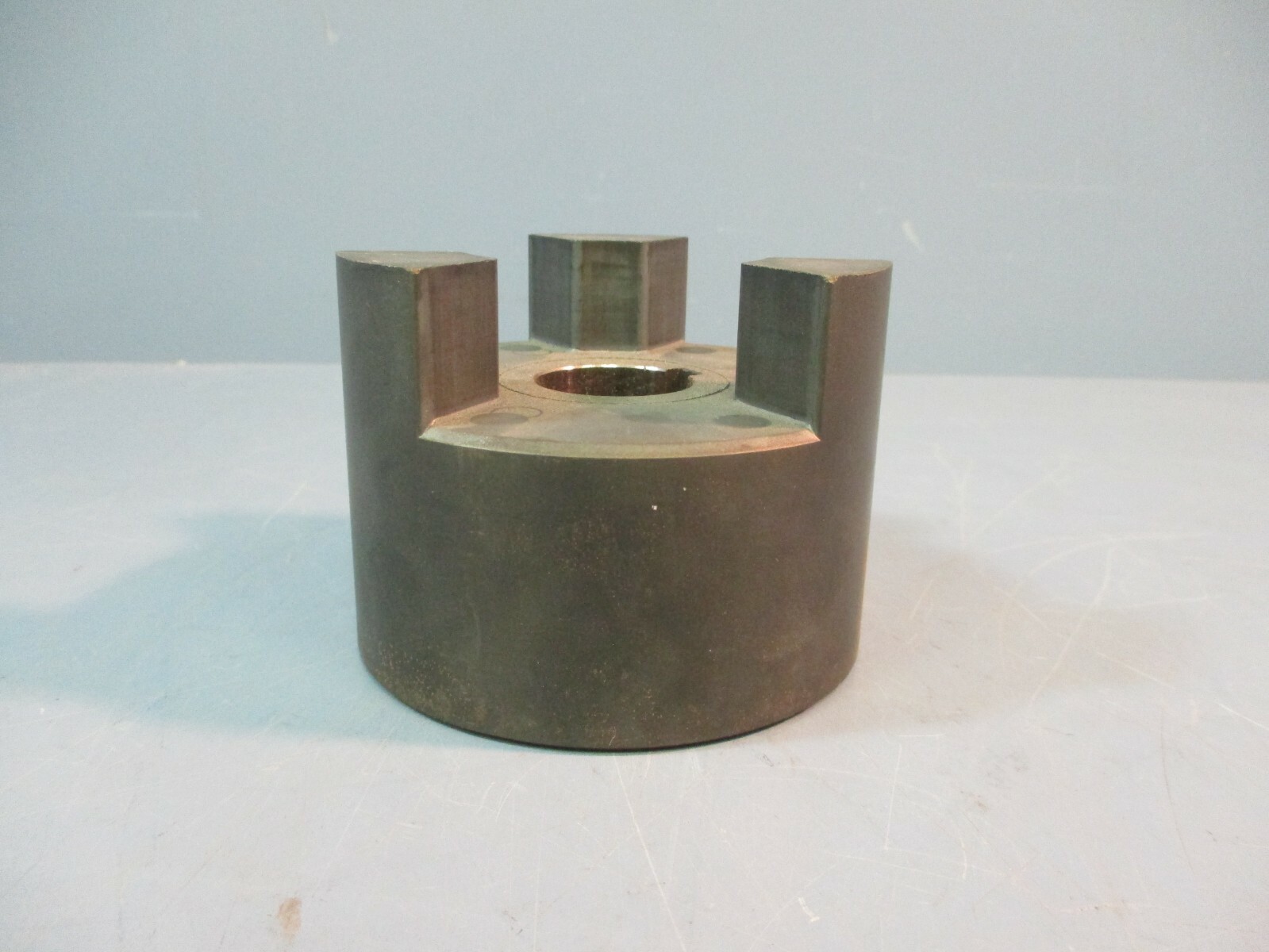 Woods L110 1-5/8″ Bore 3/8 x 3/16″ Keyway Coupling Hub Half Used