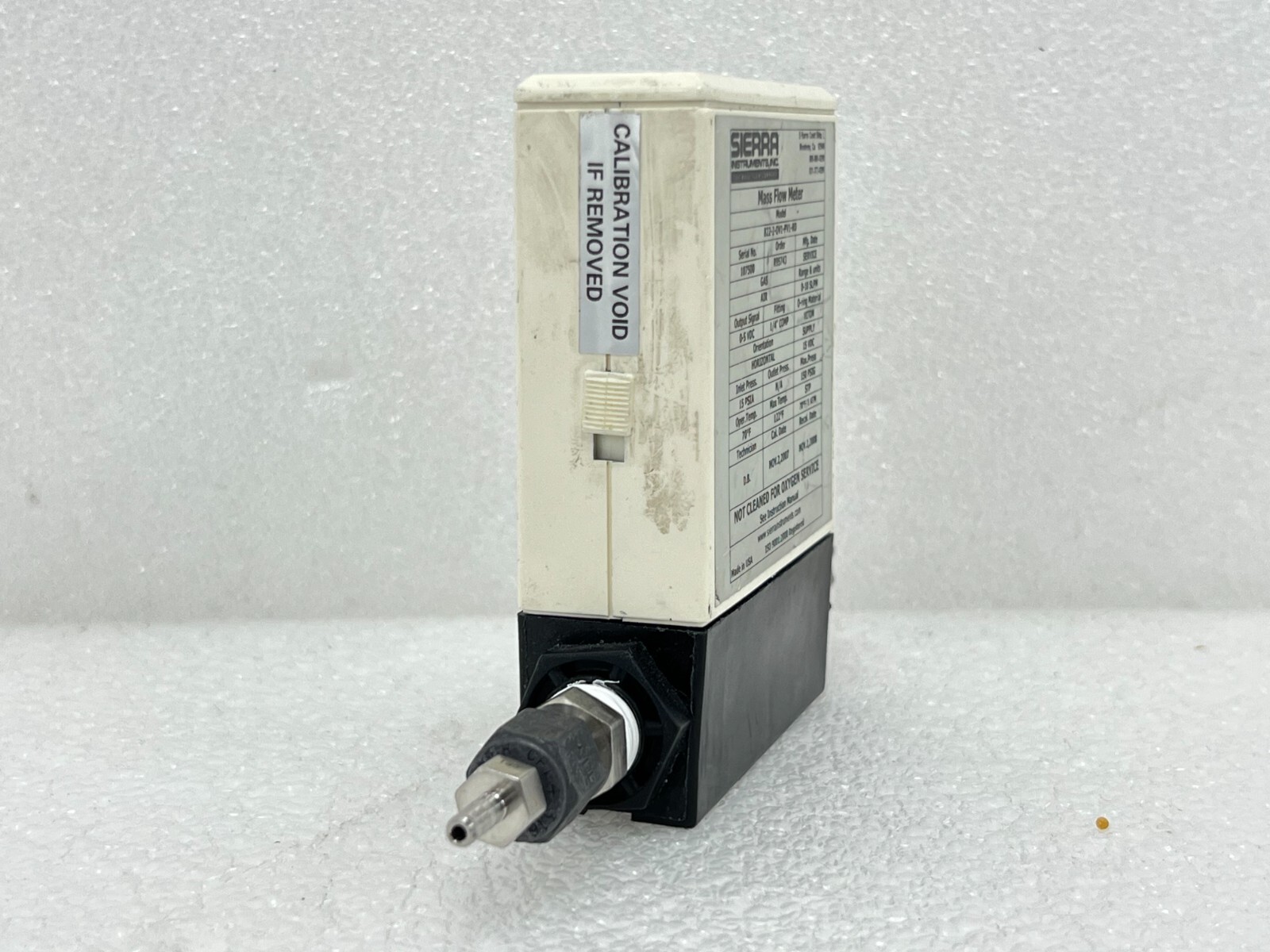 SIERRA INSTRUMENTS 822-2-OV1-PV1-RD TopTrak Mass Flowmeter / Great Condition