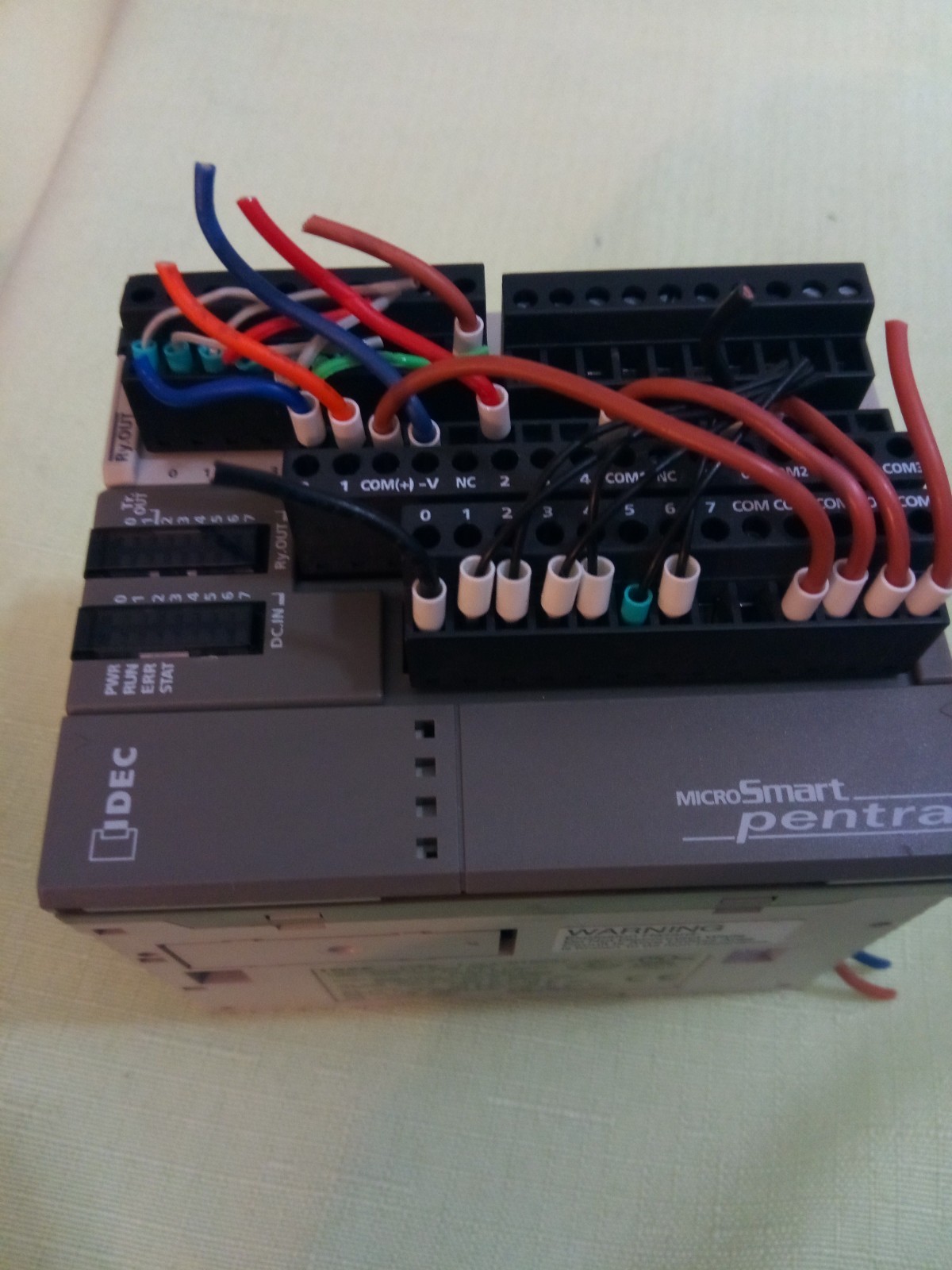 IDEC MICROSMART PENTRA FC5A-D16RS1 PLC 16I/O CPU Relay WITH IDEC FC4A-R161