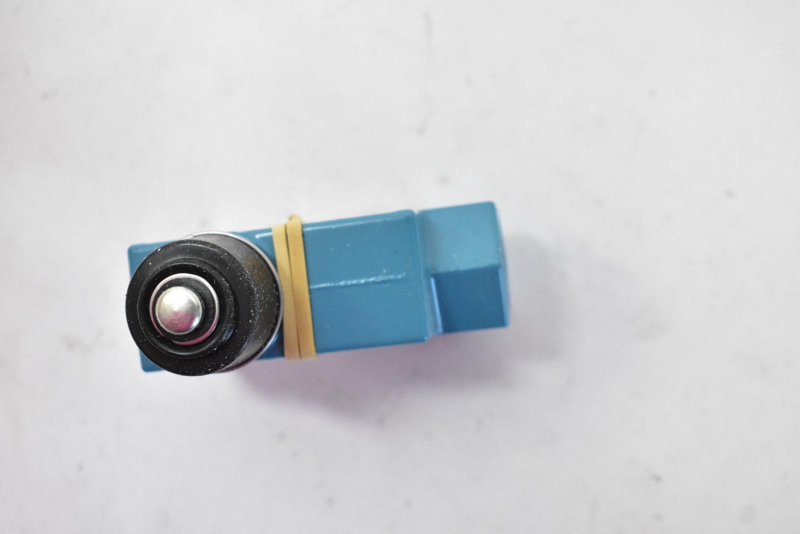 Honeywell BZE6-2RN72 Switch Limit N.O./N.C. SPDT Top Plunger Conduit 1.5 240
