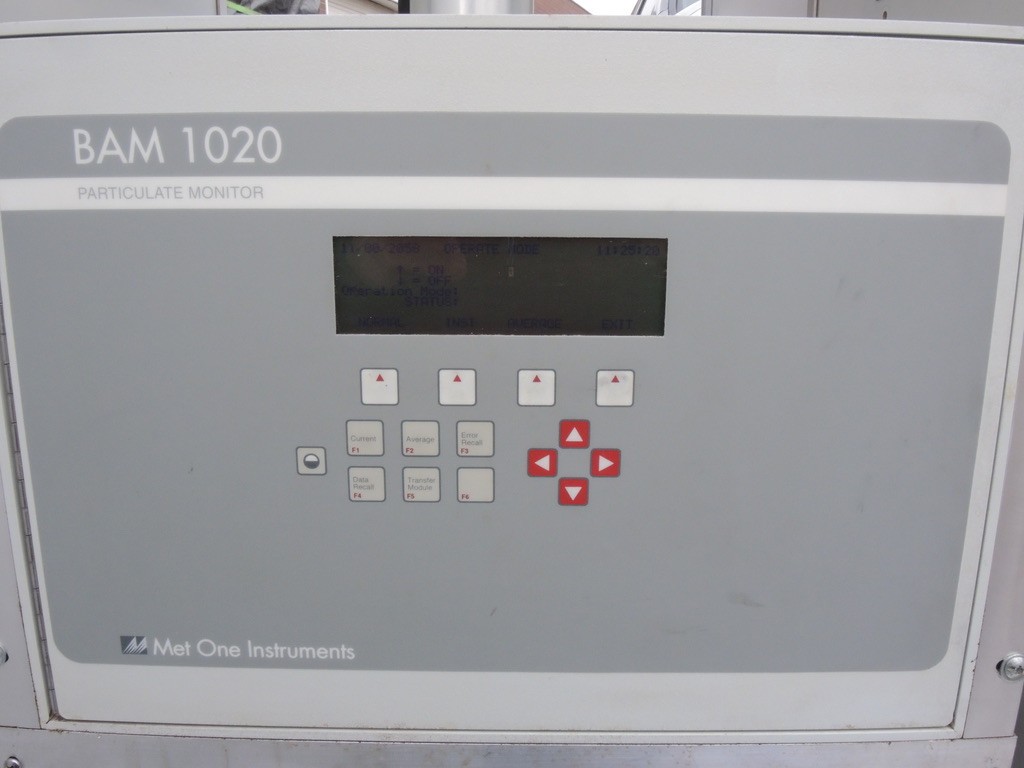 Met One Air Quality Particulate Monitor BAM 1020 w Vacuum Pump, Heater & Cabinet