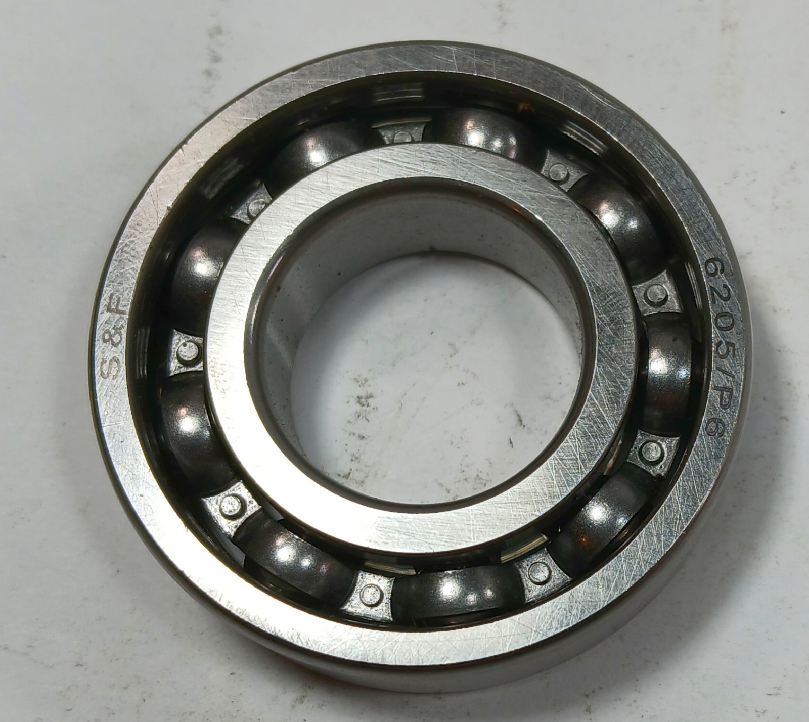 1 NEW S&F 6205/P6 RADIAL DEEP GROOVE BALL BEARING NNB ***MAKE OFFER***