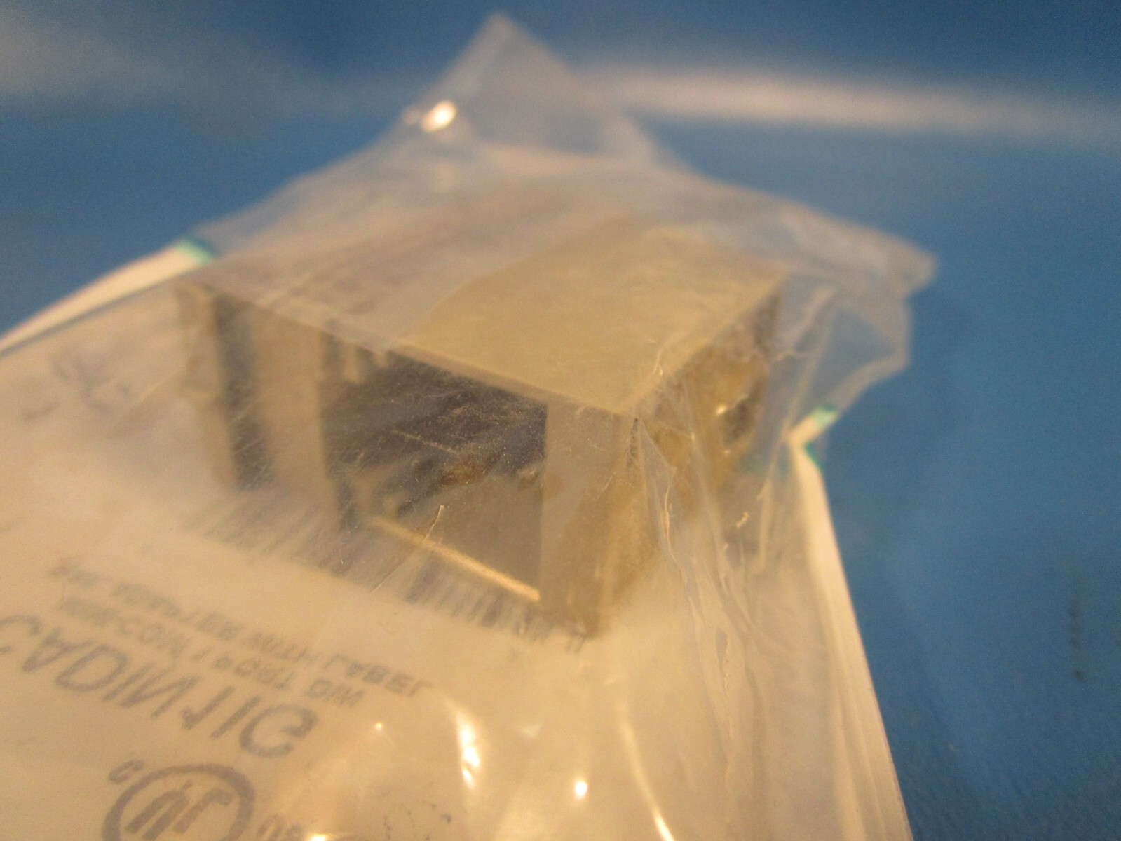 Panduit CADIN1IG, Shielded Rail Mount Adapter with Label