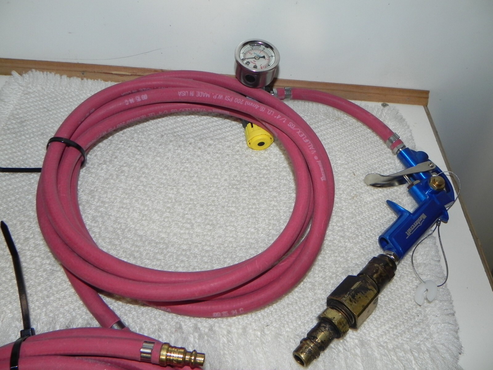 Valuflex GS 1/4″ Hose Hypro 30 PSI Gauge/Mastercraft Air gun/Parker 14R012FC=300