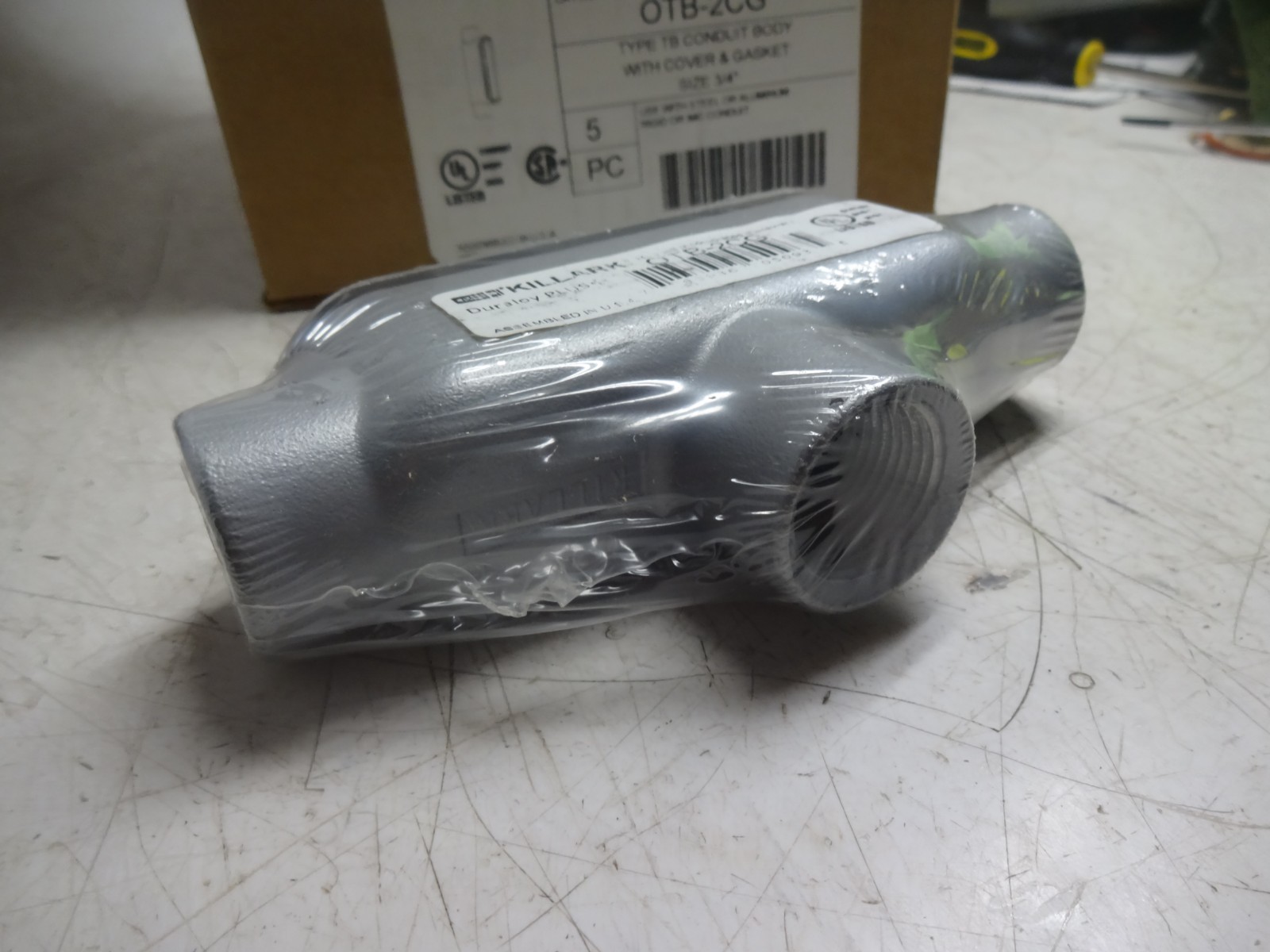 New Box of 5 Killark OTB-2CG Type TB Raintight Conduit Body, 3/4 in Hub, 7 cu-in