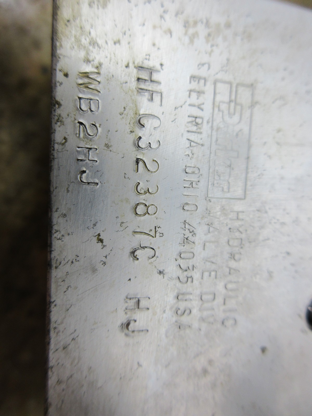 HITACHI SEIKI HT23J PARKER HYDRAULIC VALVE PR102K07X4414 HFC32387C HJ WB2HJ
