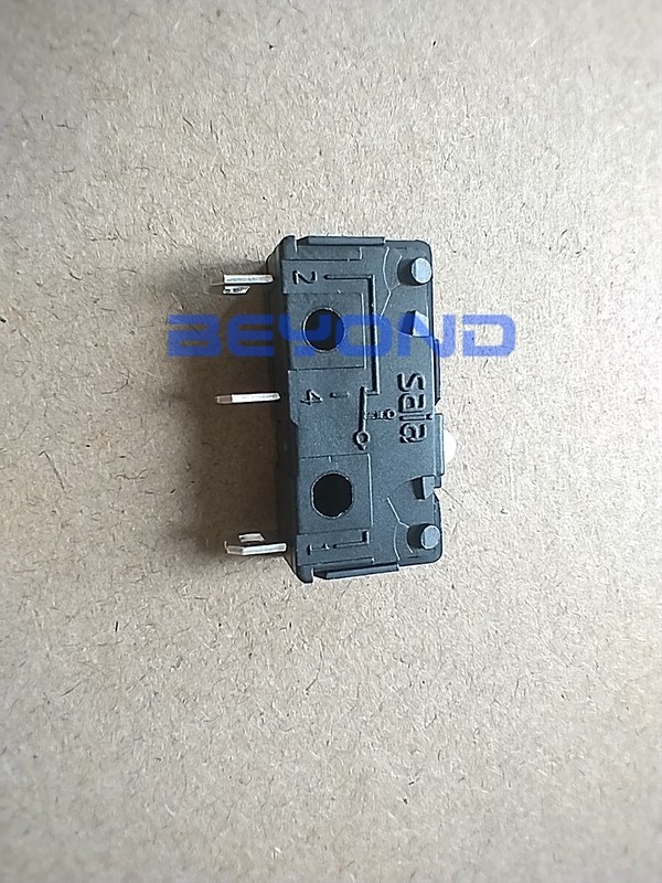 QTY:1 FOR SAIA-BURGESS X4G303N1BB 3-pin micro switch travel limit reset button