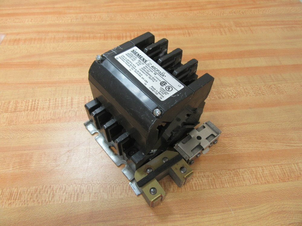 Siemens 40CP32AF Heavy Duty Motor Starter Upper And Lower Deck