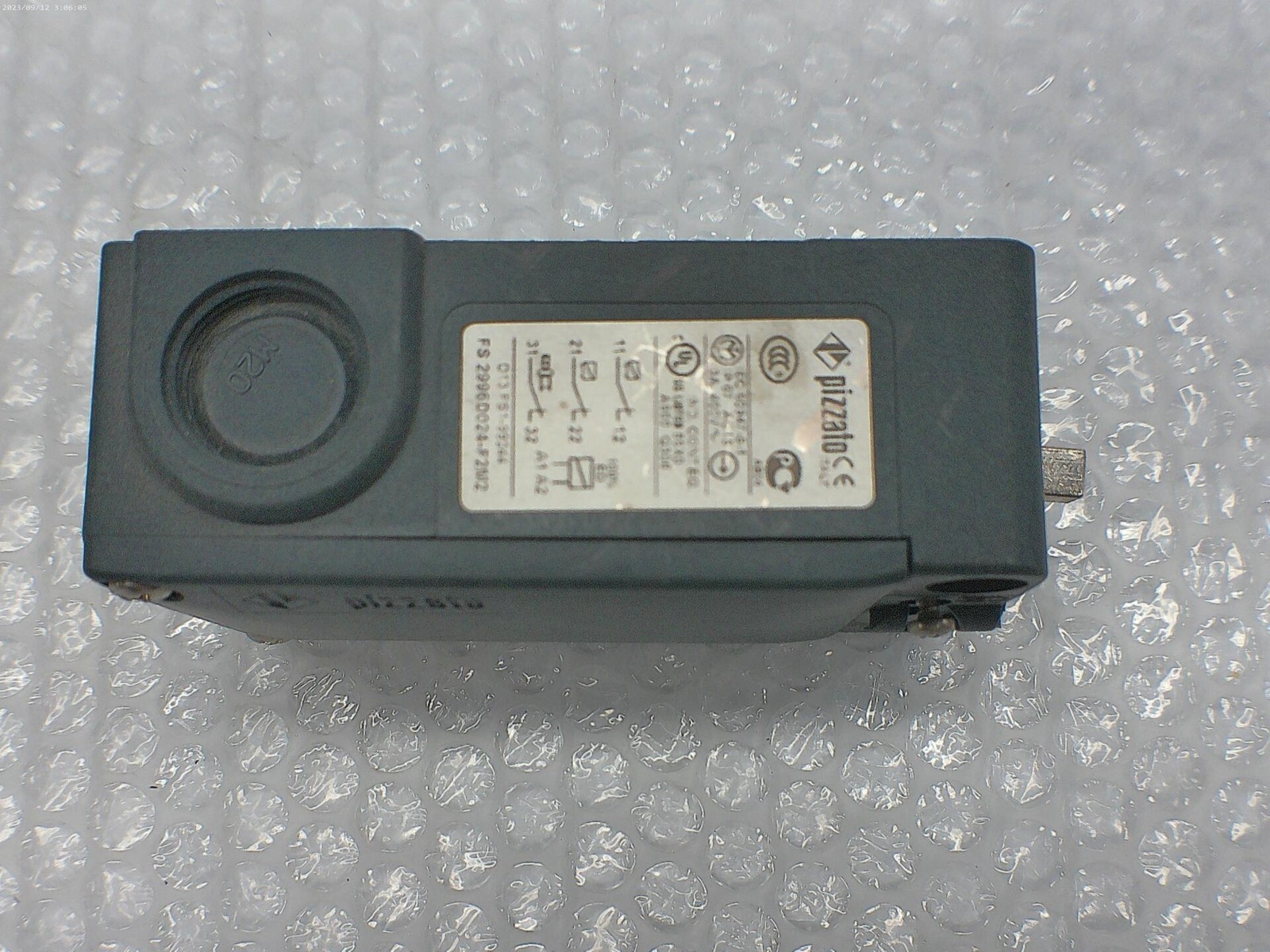 PIZZATO FS 2996D024-F2M2 SWITCH NSNP