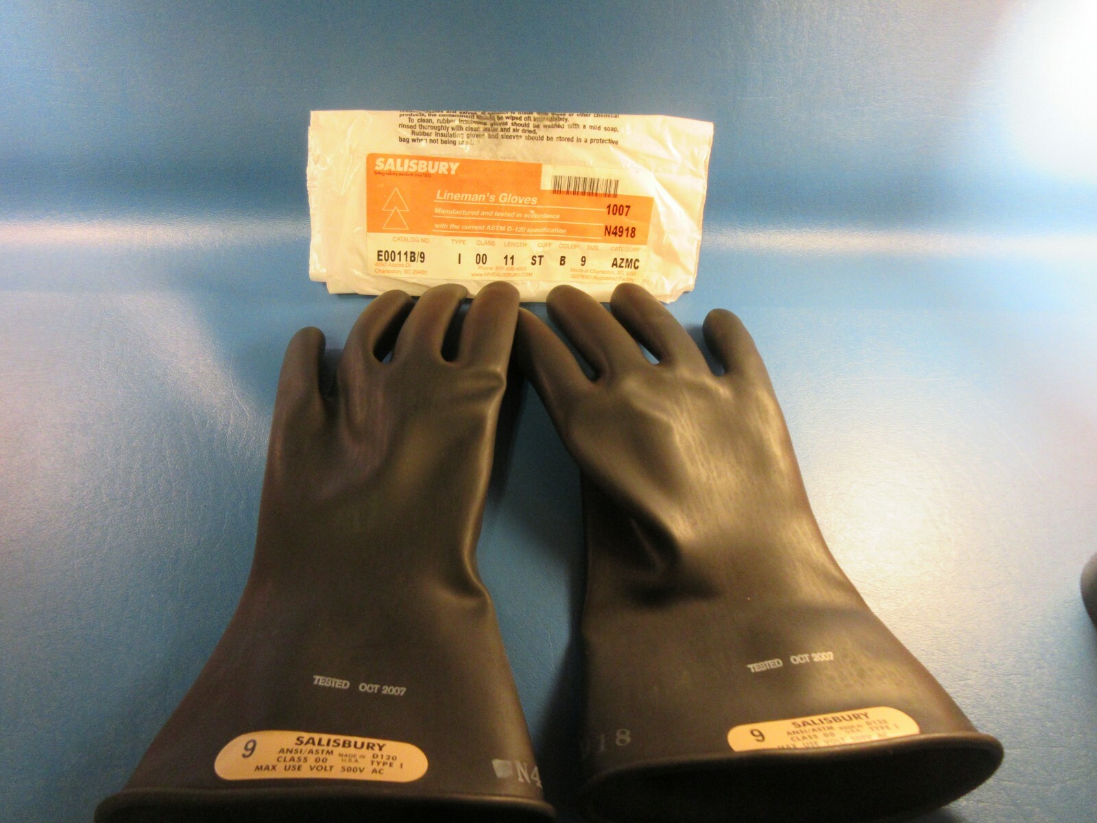 Salisbury E0011B/9 Black Lineman’s Gloves, Size 9, 500 Volts AC Class 00