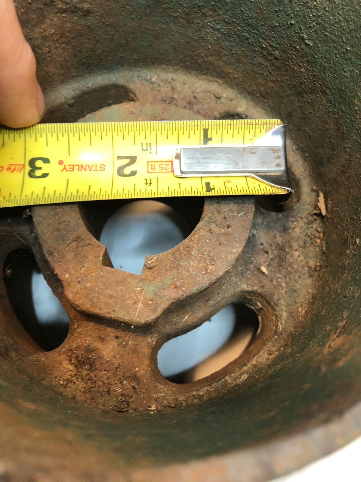 Vintage Flat Pulley Tractor Green Steel Engine – Oliver? John Deere? 5″ Diameter