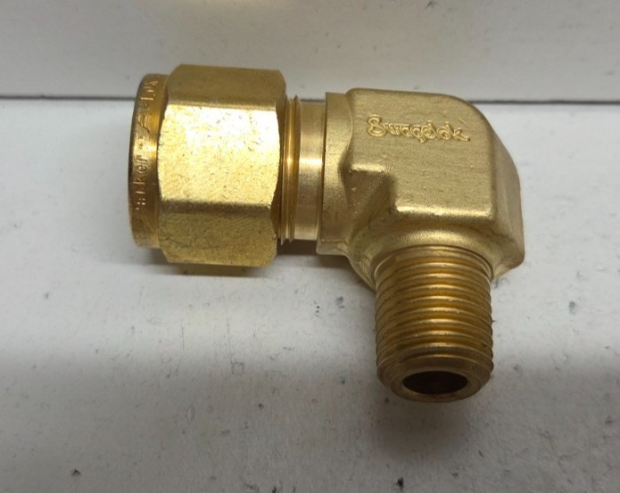 NEW NO BOX! SWAGELOK 1/2″ TUBE OD X 1/4″ MNPT BRASS ELBOW B-810-2-8