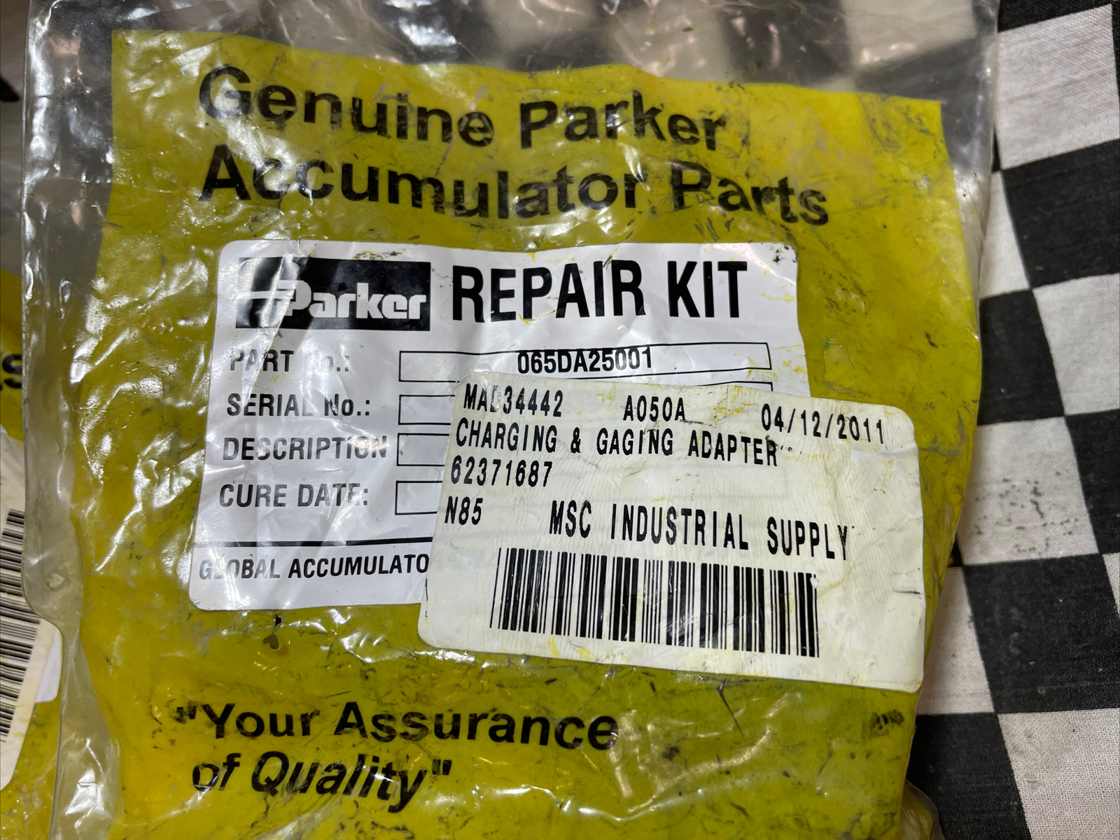 PARKER CHARGING & GAGING ADAPTER , 065DA25001, LOT OF 2, SHIPSAMEDAY#138W10