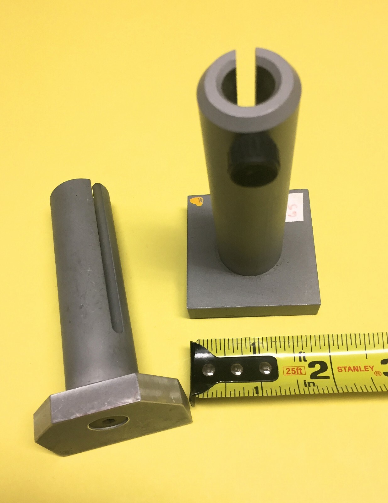 Lot of 2 slotted Aluminum 4″ Vertical Post holders for 1/2″ rods on bases