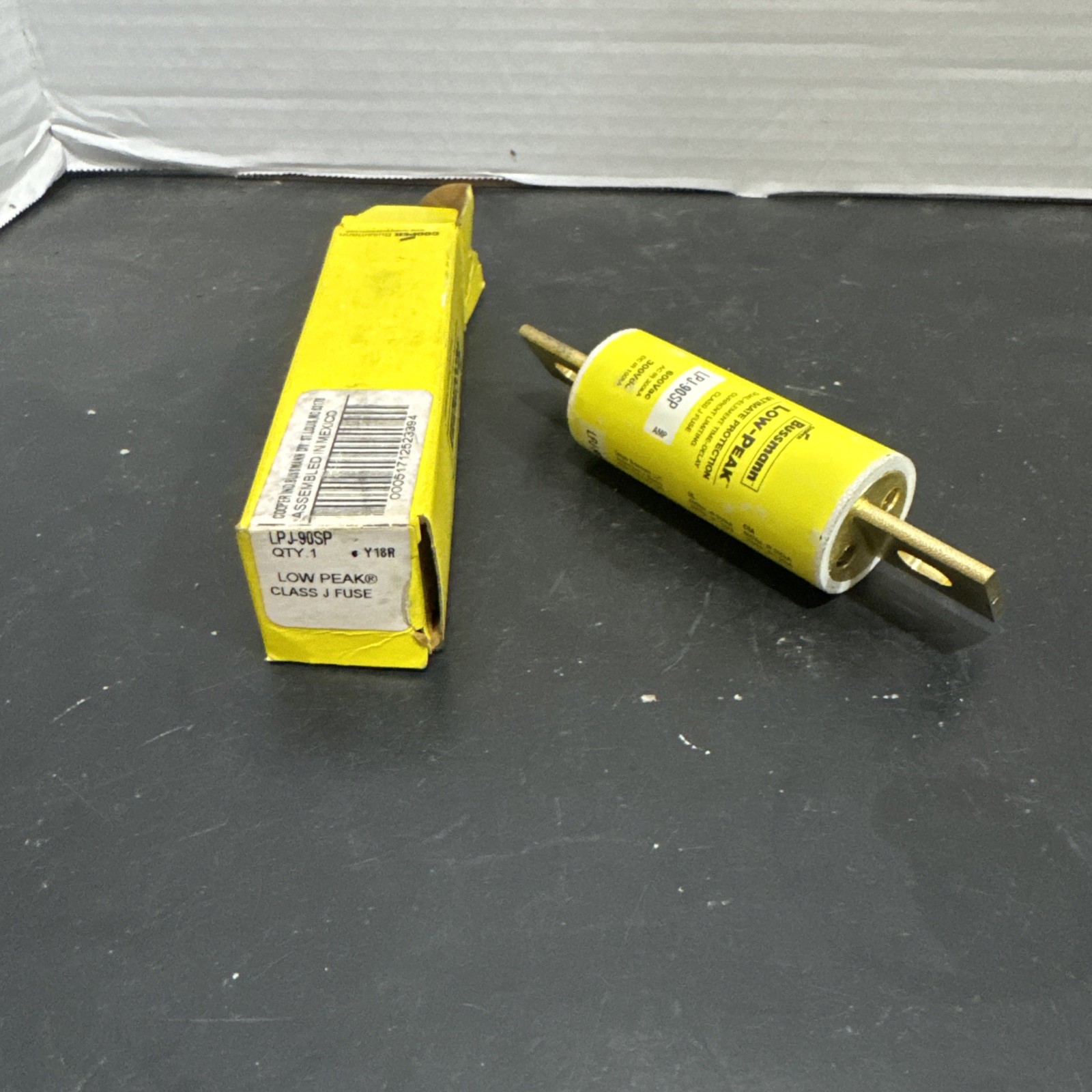 BUSS LPJ-90SP LOW-PEAK FUSE NOS