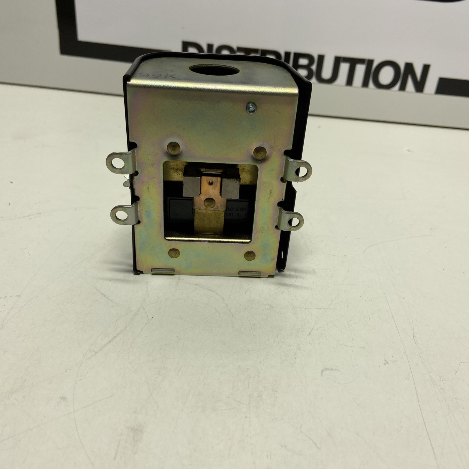ITT MCDONNELL & MILLER FS6-3/4 FLOW SWITCH (JUST THE TOP)