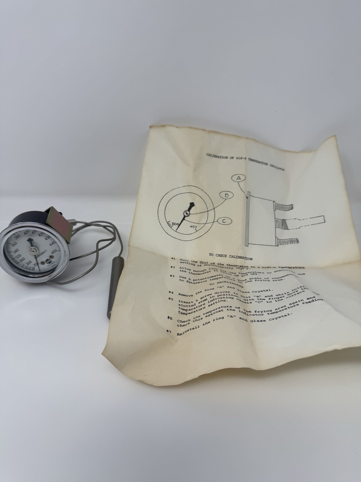 USG Temperature Gauge 200 – 450 Fahrenheit 618-6 VTG Unused 26153 U.S. Gauge