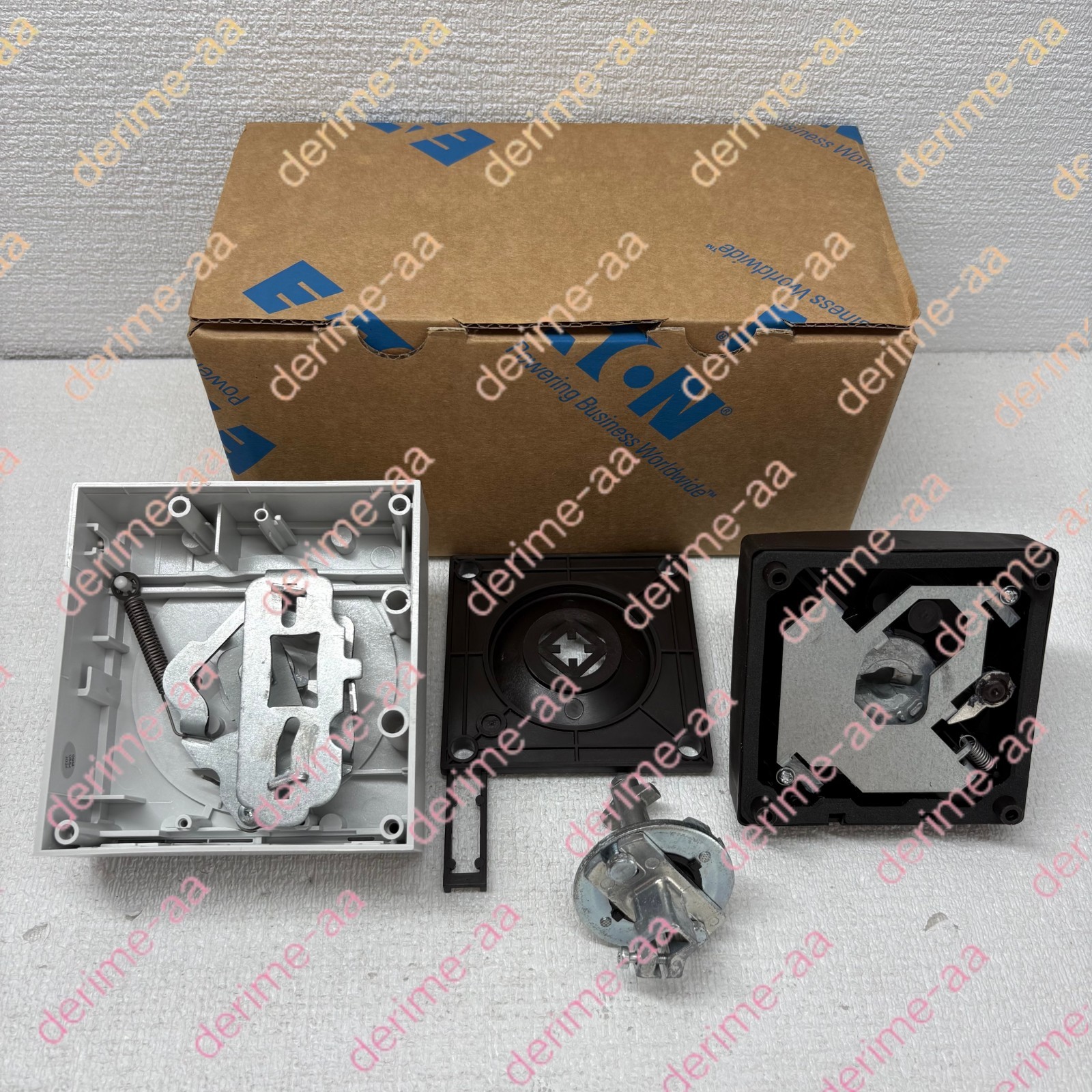 Eaton NZM2-XTVD-60 lever key#1pcs new in box