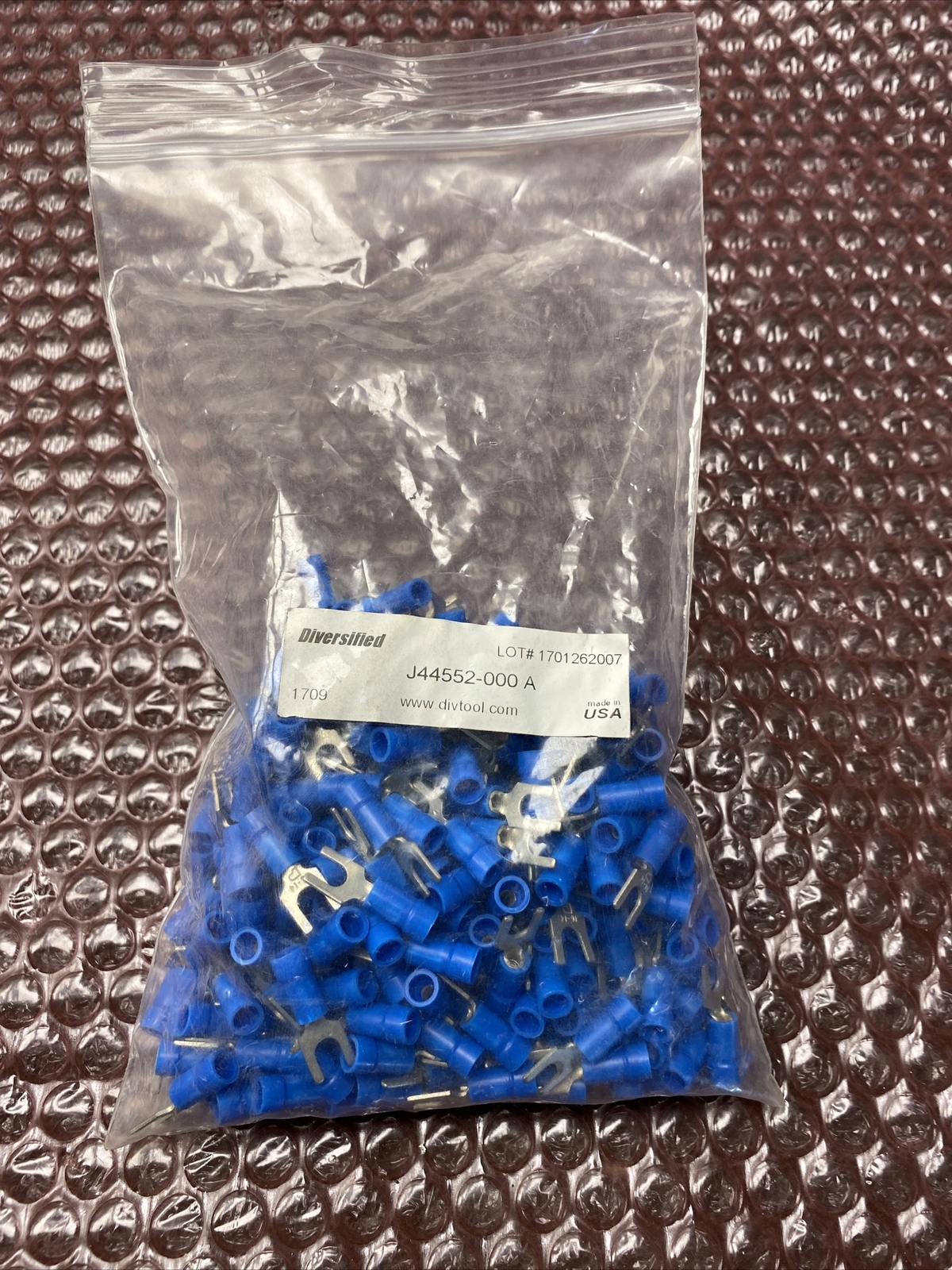 Lot of 300 Terminals BLK FORK 16-14 AWG10