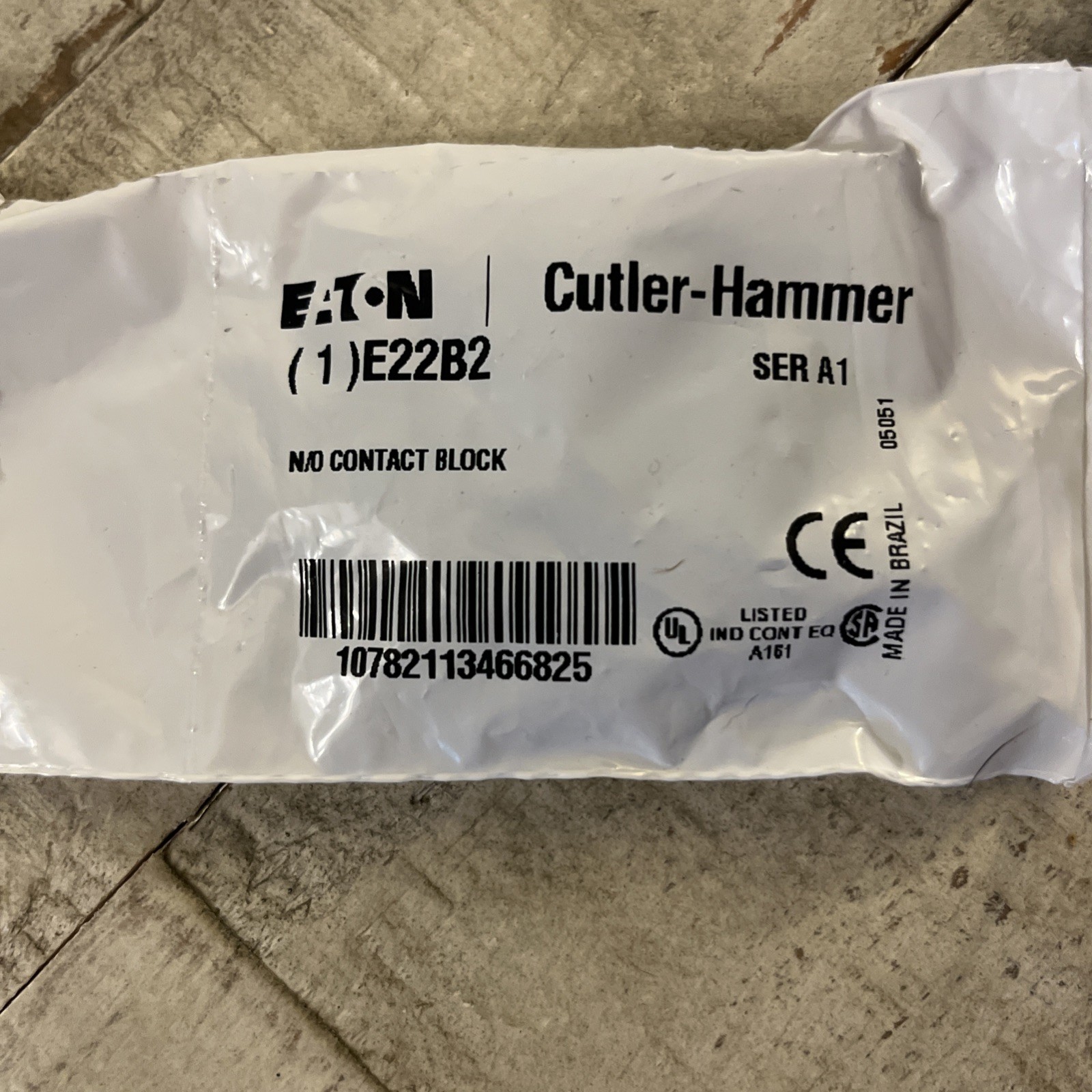 NEW IN BAG! EATON CUTLER-HAMMER SER.A1 10A 600V N.O. CONTACT BLOCK E22B2