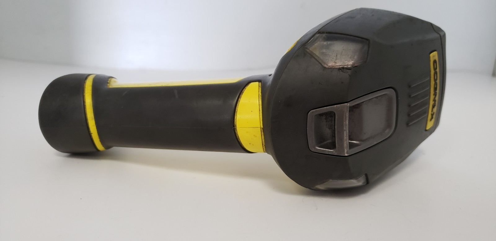 COGNEX DM8100 HANDHELD BARCODE READER/SCANNER, 825-0136-1R H
